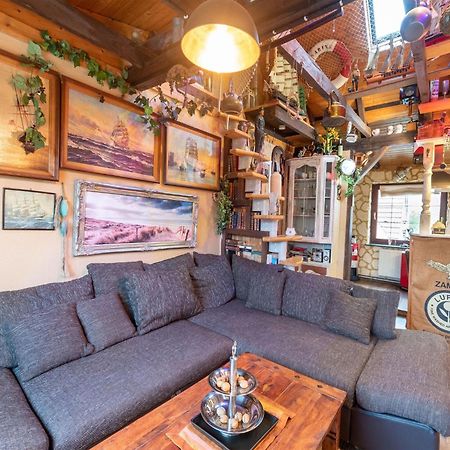 Comfortable Apartment In Wismar Mecklenburg With Fireplace Exteriör bild
