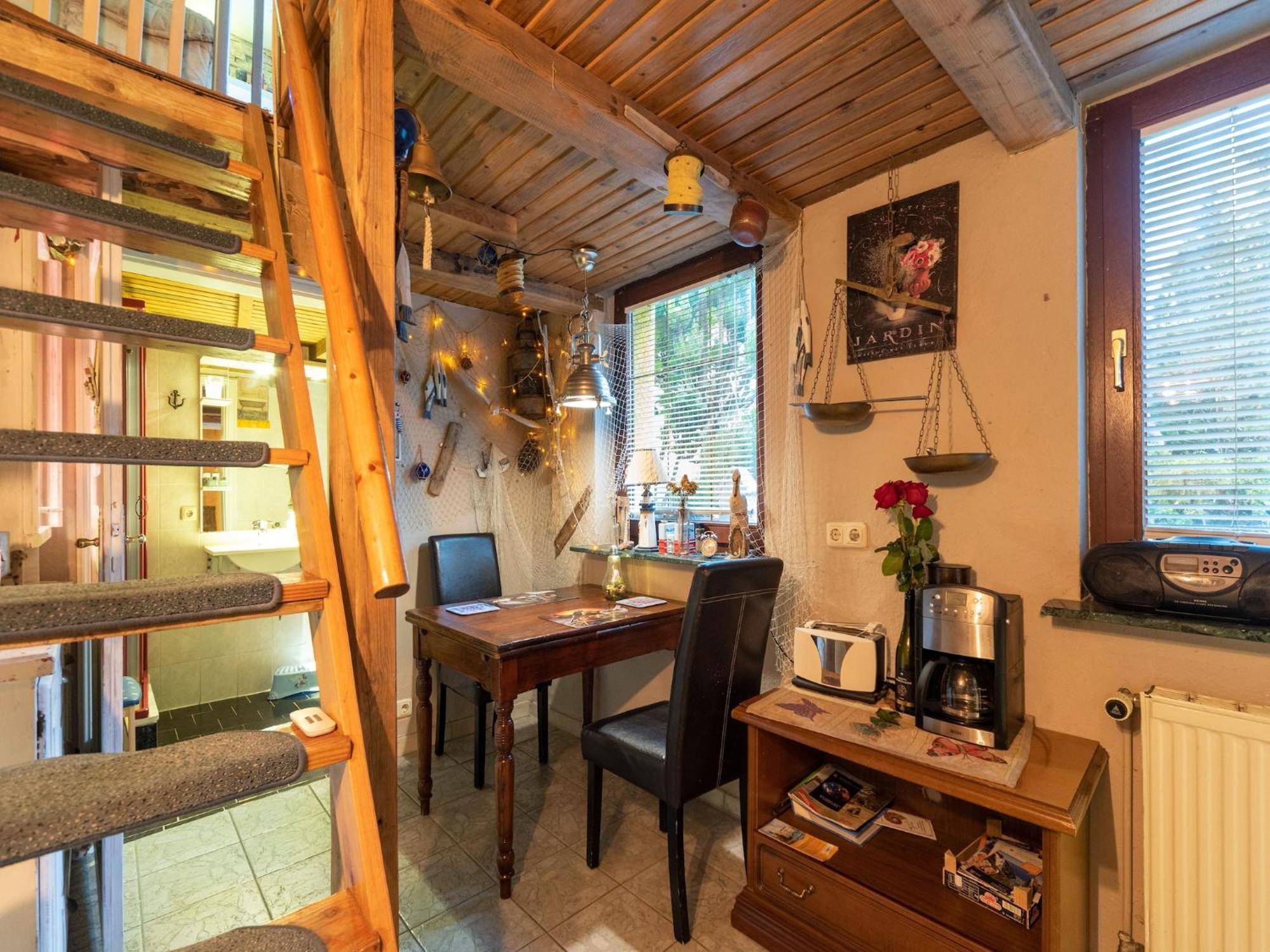 Comfortable Apartment In Wismar Mecklenburg With Fireplace Exteriör bild