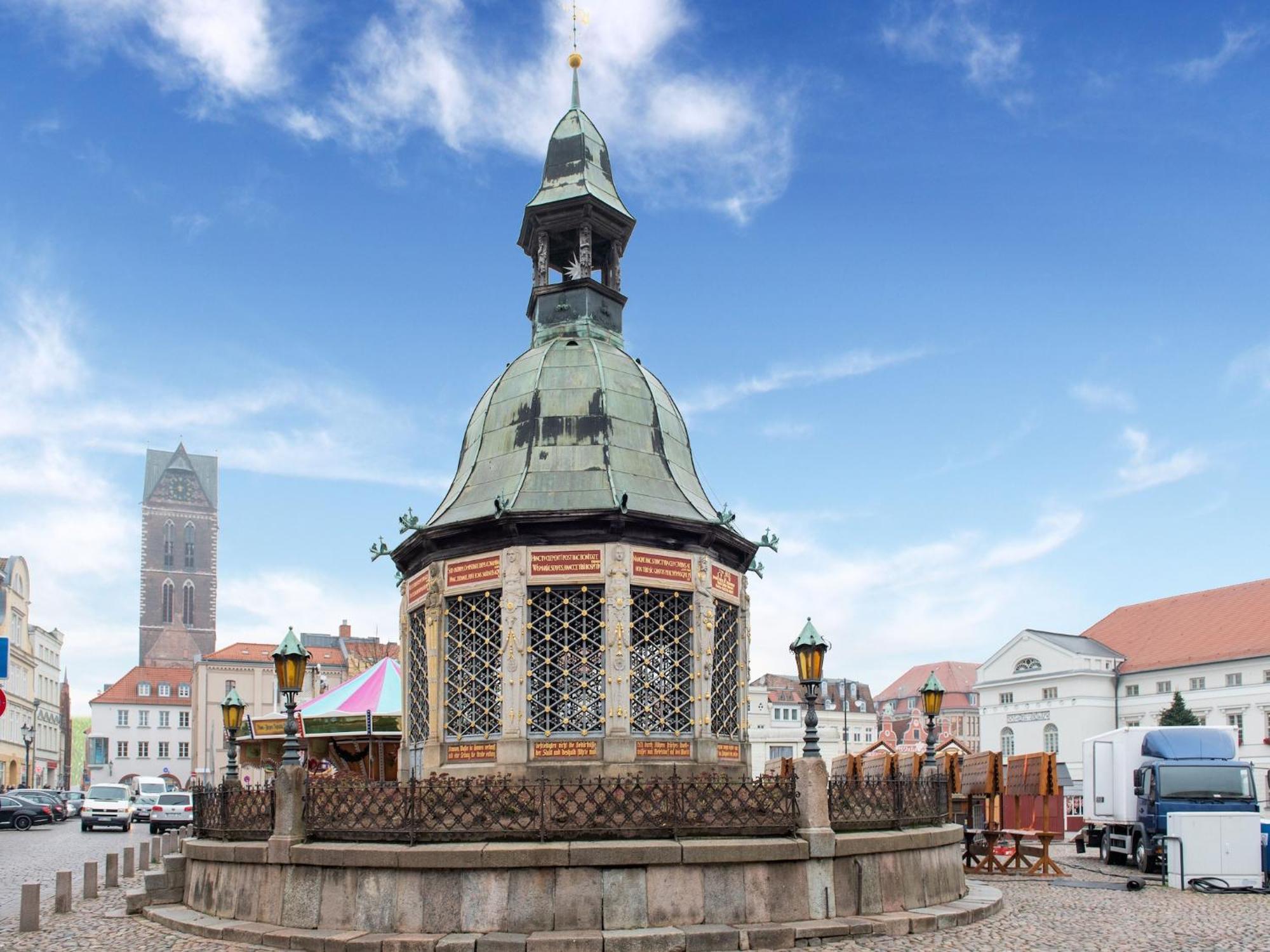 Comfortable Apartment In Wismar Mecklenburg With Fireplace Exteriör bild